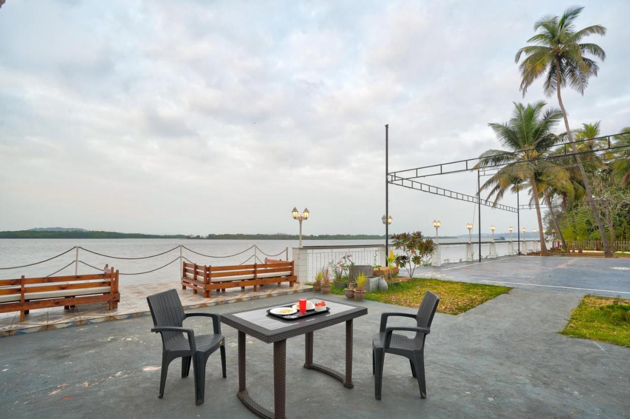 Blu Missel By The River Hotel Ribandar Exterior foto