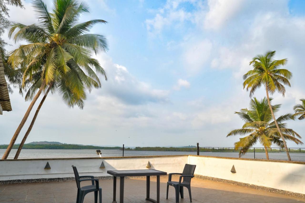 Blu Missel By The River Hotel Ribandar Exterior foto