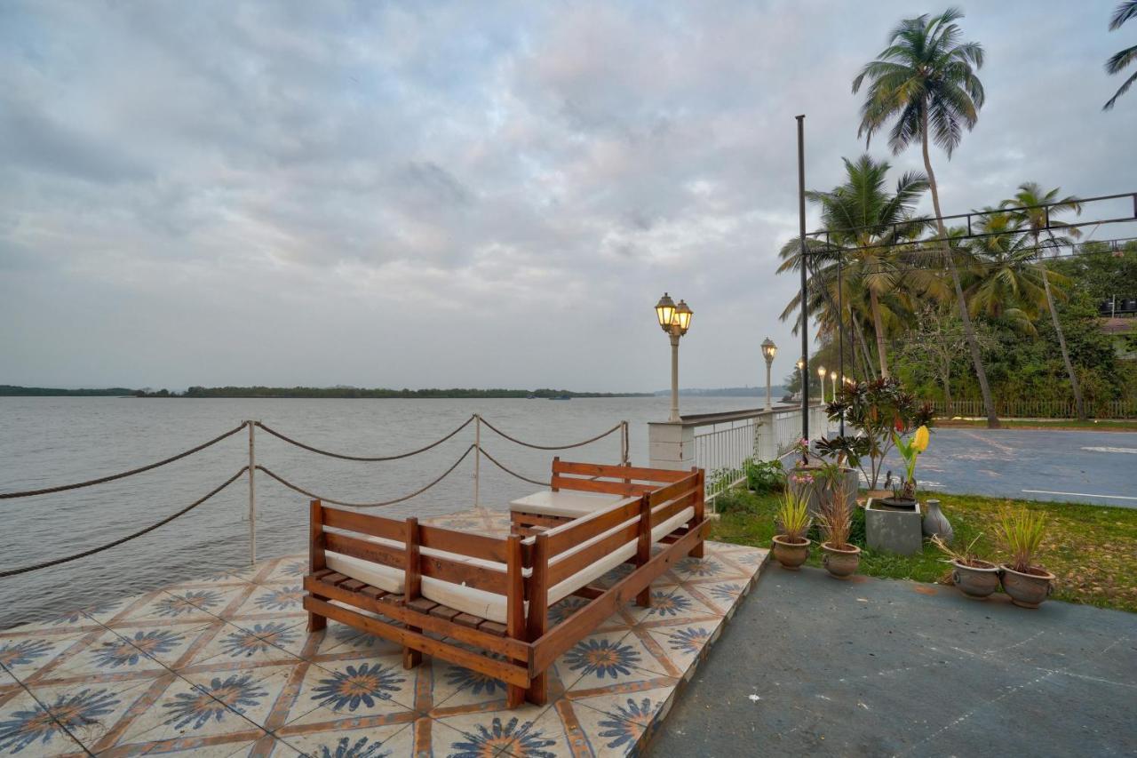 Blu Missel By The River Hotel Ribandar Exterior foto