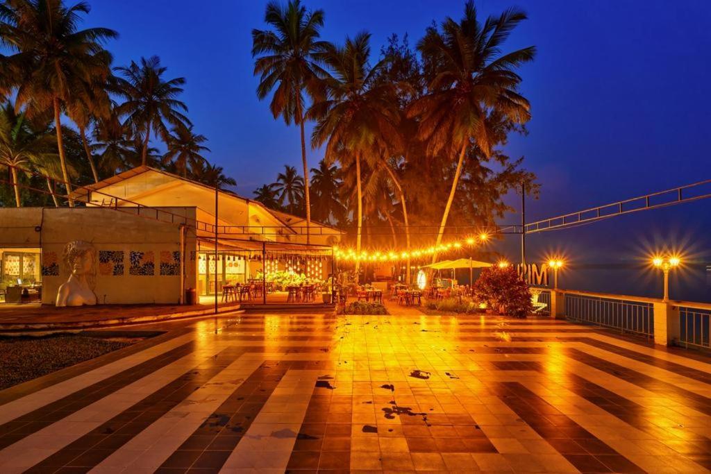 Blu Missel By The River Hotel Ribandar Exterior foto